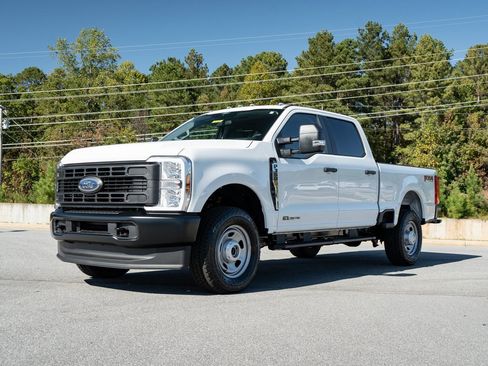 New 2026 Ford F350 XL w/ FX4 Off-Road Package AWD/4WD image 3