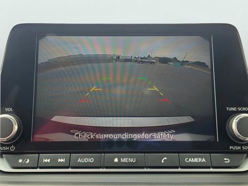 Certified 2024 Nissan Rogue SV FWD image 15