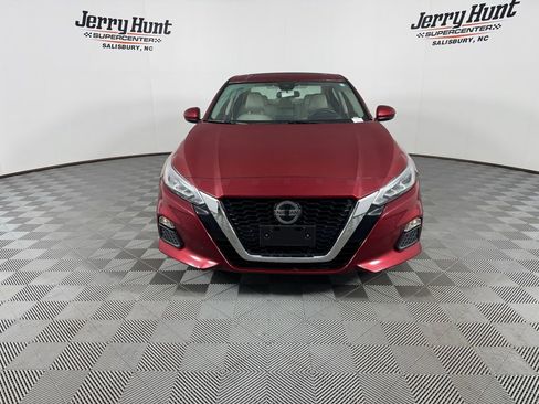 Used 2022 Nissan Altima 2.5 SV w/ SV Premium Package image 7