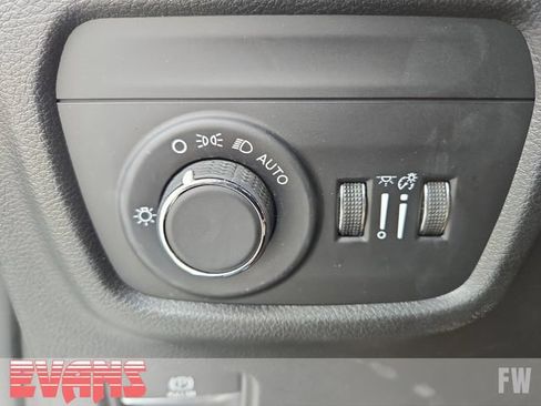 Used 2023 Jeep Grand Cherokee Laredo w/ Trailer Tow Prep Group (B) AWD/4WD image 14