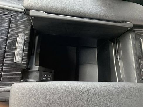 Used 2025 Toyota Sienna XSE FWD image 26