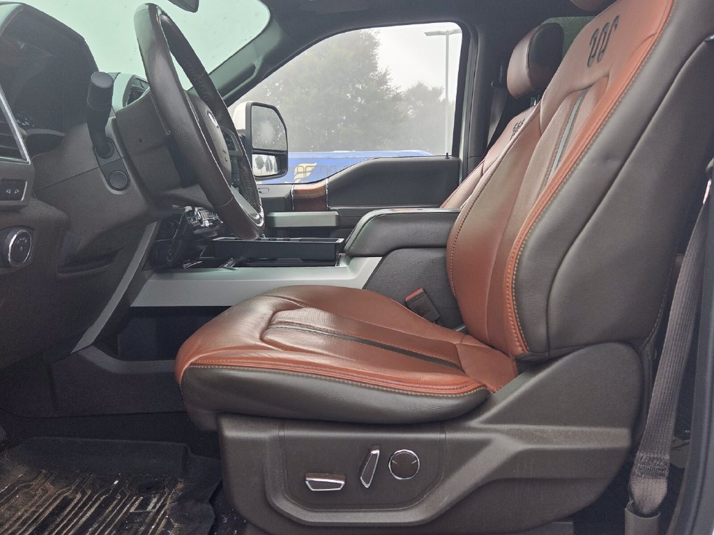 Used 2022 Ford F250 King Ranch w/ Chrome Package AWD/4WD image 3