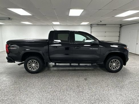 Used 2023 Chevrolet Colorado LT w/ LT Convenience Package AWD/4WD image 9