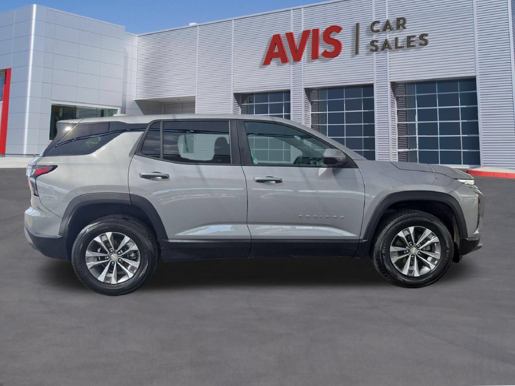Used 2026 Chevrolet Equinox LT FWD image 5