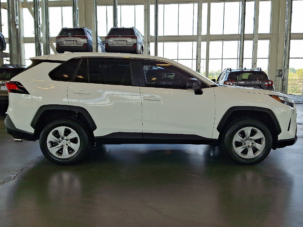 Used 2023 Toyota RAV4 LE FWD image 10