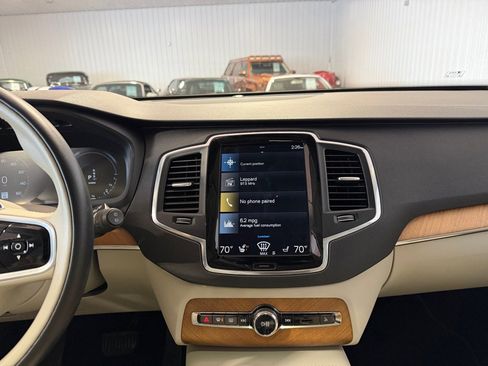 Used 2022 Volvo XC90 T8 Inscription Expression image 29