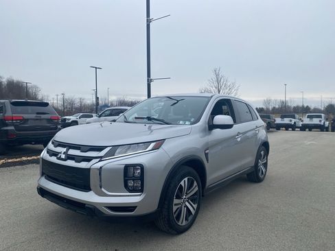 Used 2025 Mitsubishi Outlander Sport ES image 5