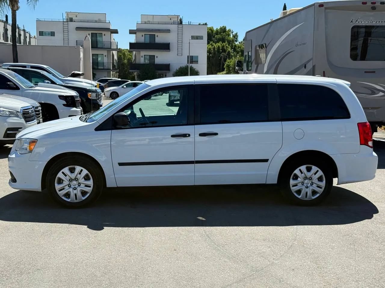 Used 2015 Dodge Grand Caravan American Value Package w/ UConnect Hands-Free Group FWD image 13