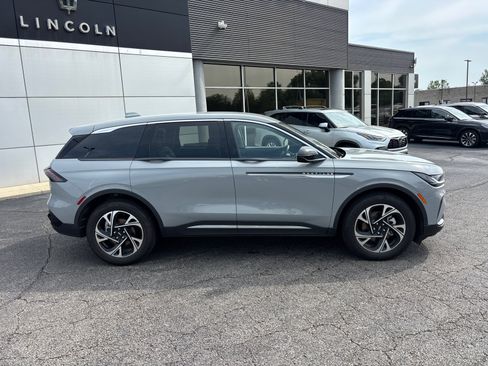 Certified 2026 Lincoln Nautilus Premier AWD/4WD image 8