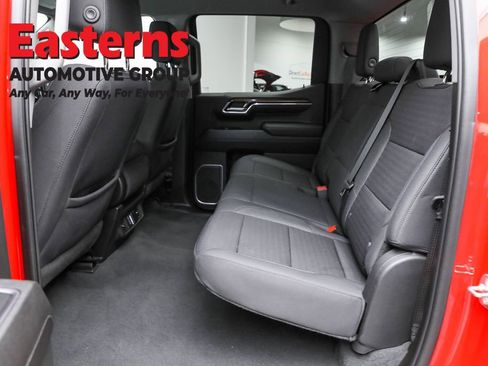 Used 2023 Chevrolet Silverado 1500 LT AWD/4WD image 23