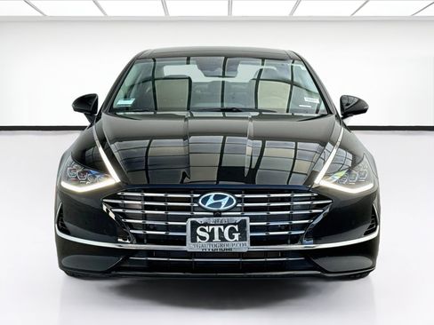 Used 2023 Hyundai Sonata Limited w/ Cargo Package FWD image 2