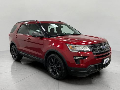 Used 2018 Ford Explorer XLT w/ Equipment Group 202A image 1