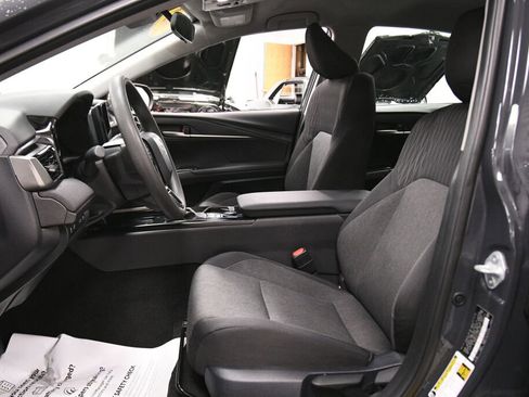 Certified 2025 Toyota Camry LE image 9