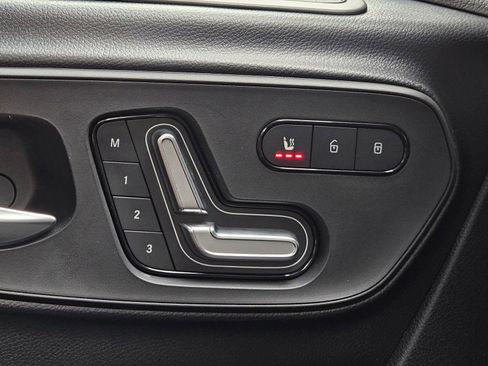 Used 2025 Mercedes-Benz Sprinter 2500 image 21