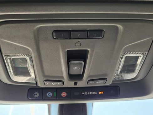 Used 2020 Chevrolet Silverado 1500 LT w/ Texas Edition image 31