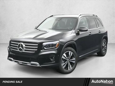 Certified 2025 Mercedes-Benz GLB 250 4MATIC image 1