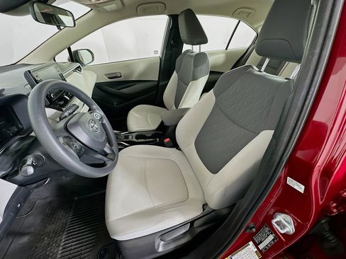 Used 2022 Toyota Corolla LE image 13
