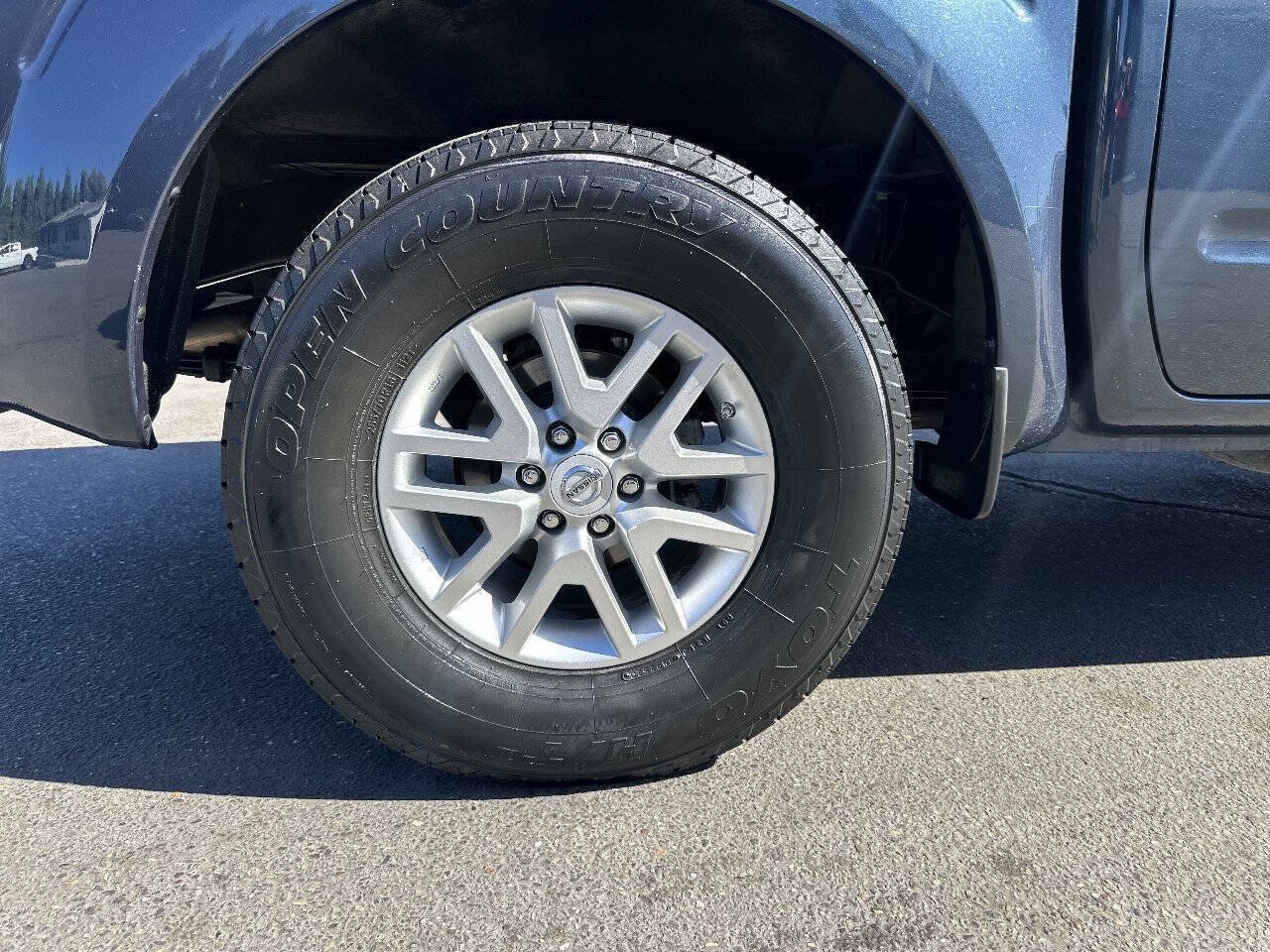 Used 2017 Nissan Frontier SV w/ SV Value Truck Package RWD image 8