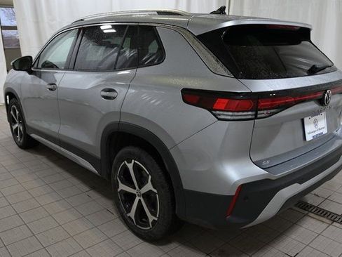 New 2026 Volkswagen Tiguan SE image 10