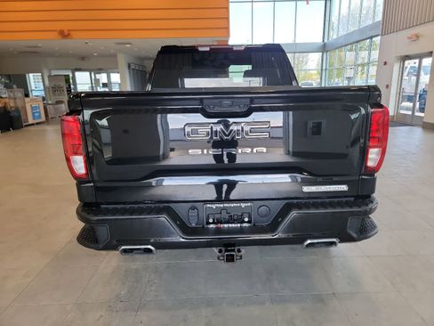 Used 2023 GMC Sierra 1500 Elevation w/ LPO, Elevation Black Package AWD/4WD image 11