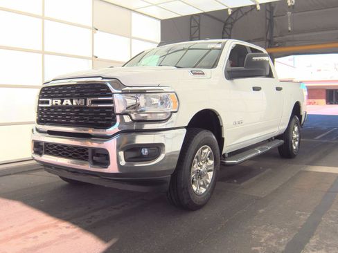 Used 2024 RAM 2500 Big Horn w/ Bed Utility Group image 4