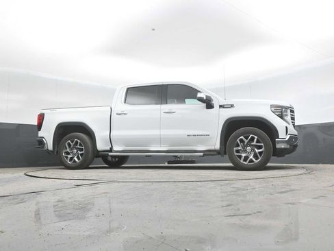 Used 2024 GMC Sierra 1500 SLT w/ SLT Premium Plus Package AWD/4WD image 28