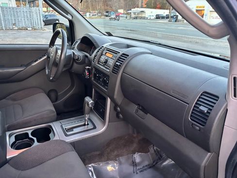Used 2012 Nissan Pathfinder S image 16