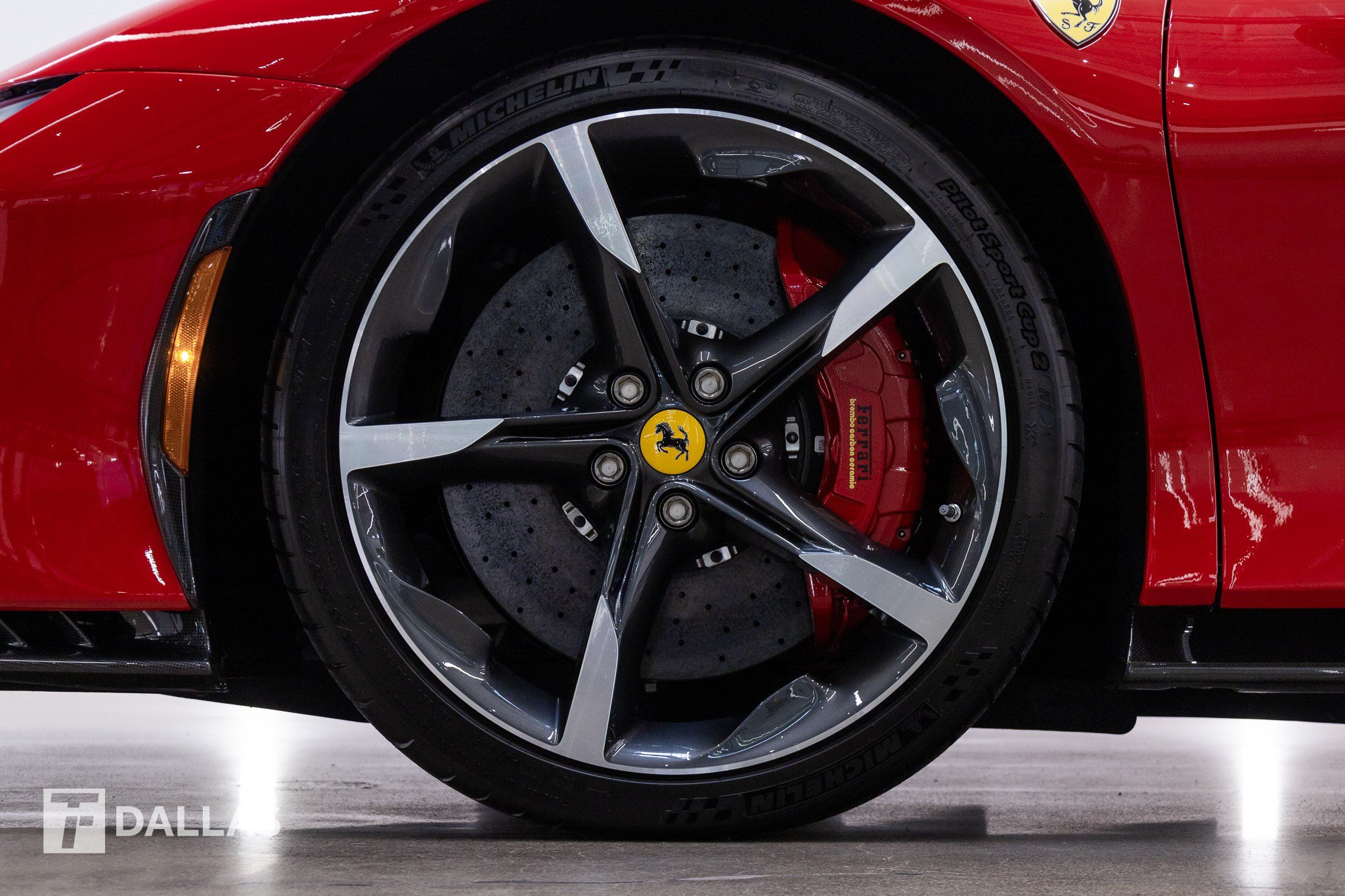 Used 2023 Ferrari SF90 Spider AWD/4WD image 7