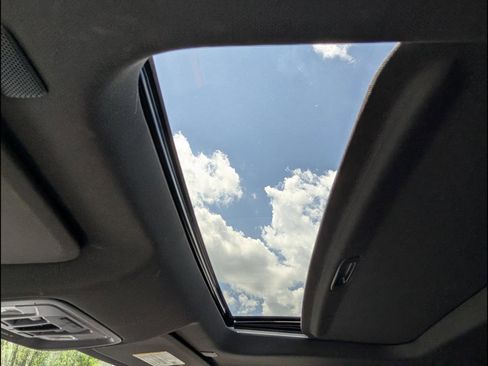 Used 2024 GMC Sierra 1500 AT4 w/ Technology Package image 12