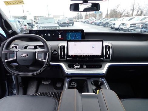 Used 2025 Ford Expedition Tremor image 21