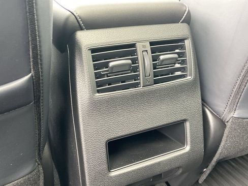 New 2026 Mitsubishi Outlander SE FWD image 18