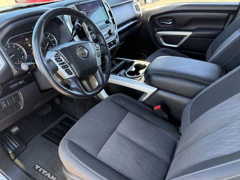 Used 2020 Nissan Titan SV w/ SV Convenience Package image 19
