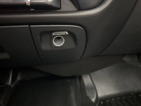 Used 2017 GMC Sierra 1500 4x4 Regular Cab image 26