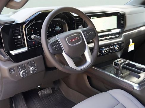 New 2026 GMC Sierra 1500 SLT image 13