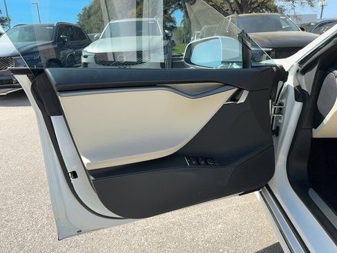 Used 2020 Tesla Model S Long Range Plus image 10