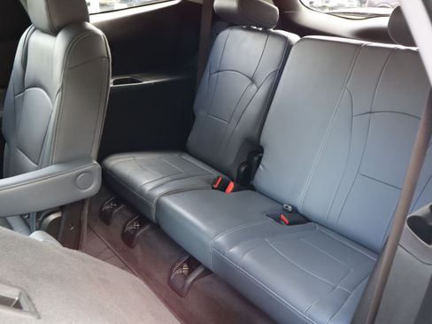 Used 2019 Buick Enclave Essence FWD image 49