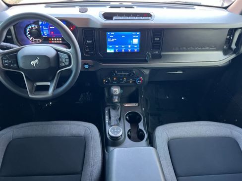 Used 2022 Ford Bronco 2-Door w/ Sasquatch Package image 3