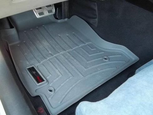 Used 2006 Chevrolet Corvette Coupe w/ Preferred Equipment Group image 19