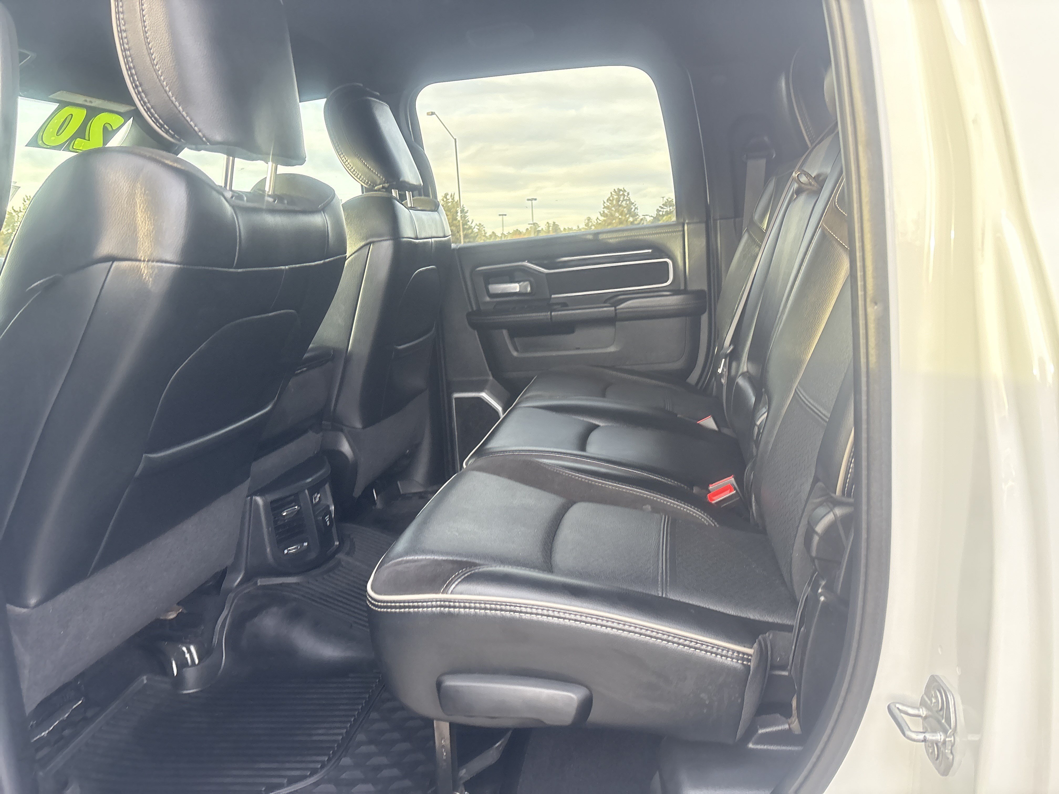 Used 2020 RAM 2500 Laramie w/ Night Edition AWD/4WD image 13