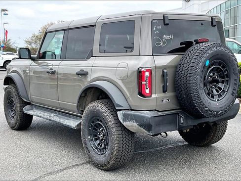 New 2026 Ford Bronco Outer Banks w/ Sasquatch Package AWD/4WD image 3