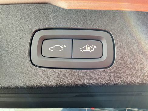 New 2026 Volvo V60 B5 Cross Country Plus w/ Climate Package image 26