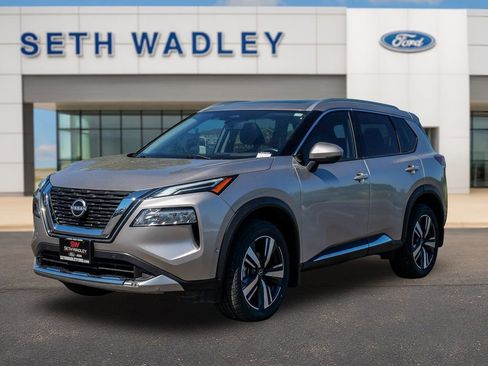 Used 2023 Nissan Rogue Platinum w/ Platinum Premium Package FWD image 3