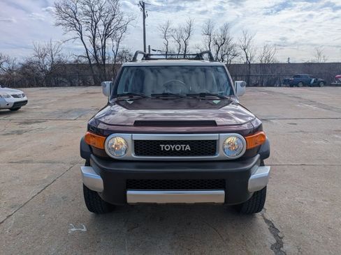 Used 2007 Toyota FJ Cruiser 4WD image 2