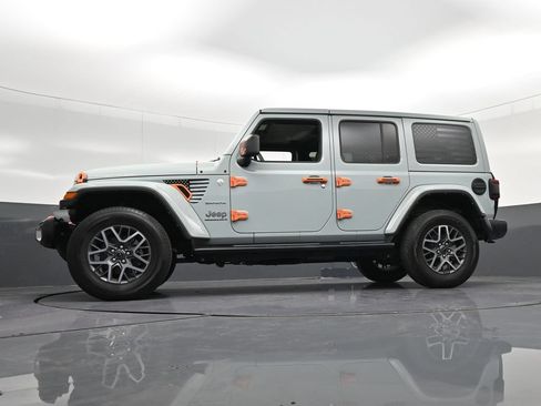 Used 2024 Jeep Wrangler Unlimited Sahara w/ Safety Group AWD/4WD image 28
