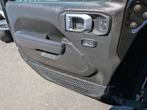 Used 2024 Jeep Wrangler Sport AWD/4WD image 20