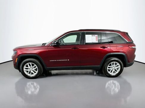Used 2024 Jeep Grand Cherokee Laredo X AWD/4WD image 5