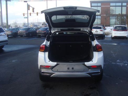 Used 2023 Buick Encore GX Essence w/ Advanced Technology Package image 8