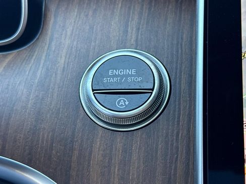 Certified 2025 Mercedes-Benz C 300 Sedan image 34