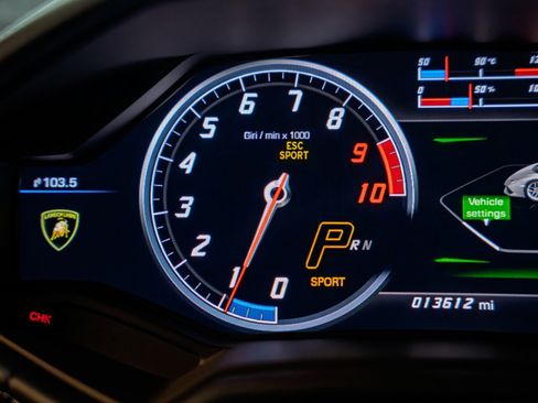 Used 2018 Lamborghini Huracan LP 580-2 image 25