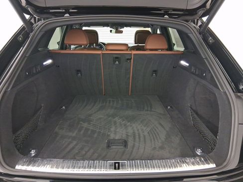 Used 2022 Audi e-tron Premium Plus w/ Premium Plus Package image 29